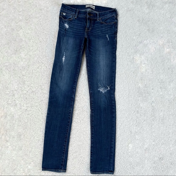abercrombie kids Denim - Abercrombie kids dark blue slightly distressed skinny jeans